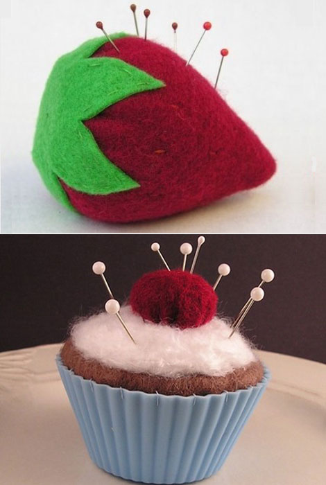 strawberry-cupcake-pincushion